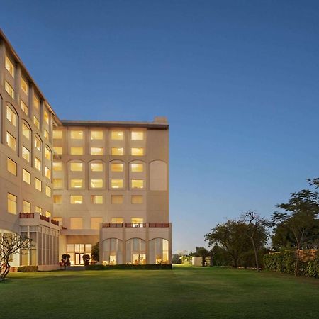 Ramada By Wyndham Jaipur Jaisinghpura Hotell Eksteriør bilde