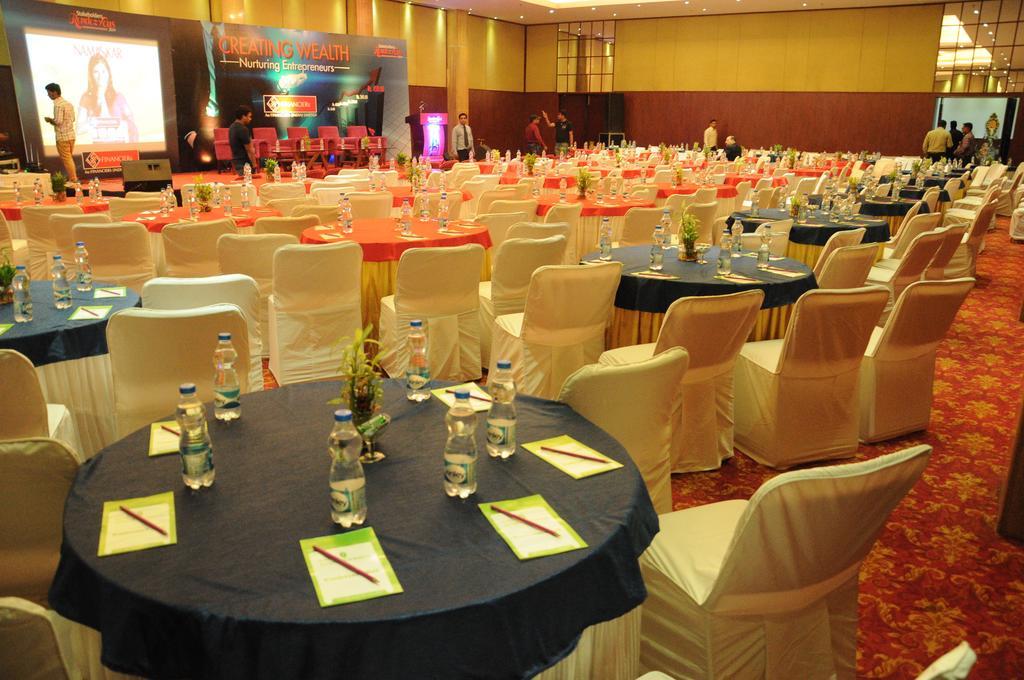 Ramada By Wyndham Jaipur Jaisinghpura Hotell Eksteriør bilde