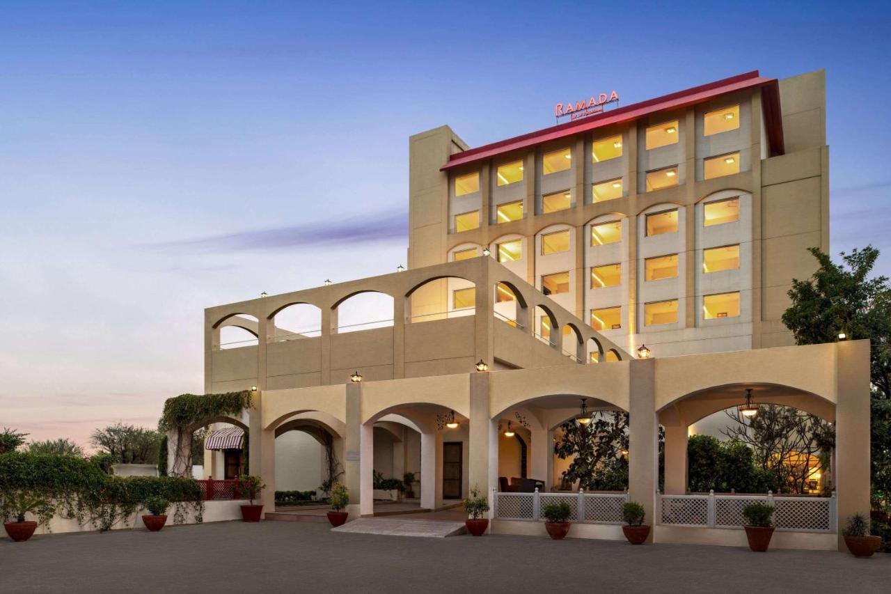 Ramada By Wyndham Jaipur Jaisinghpura Hotell Eksteriør bilde