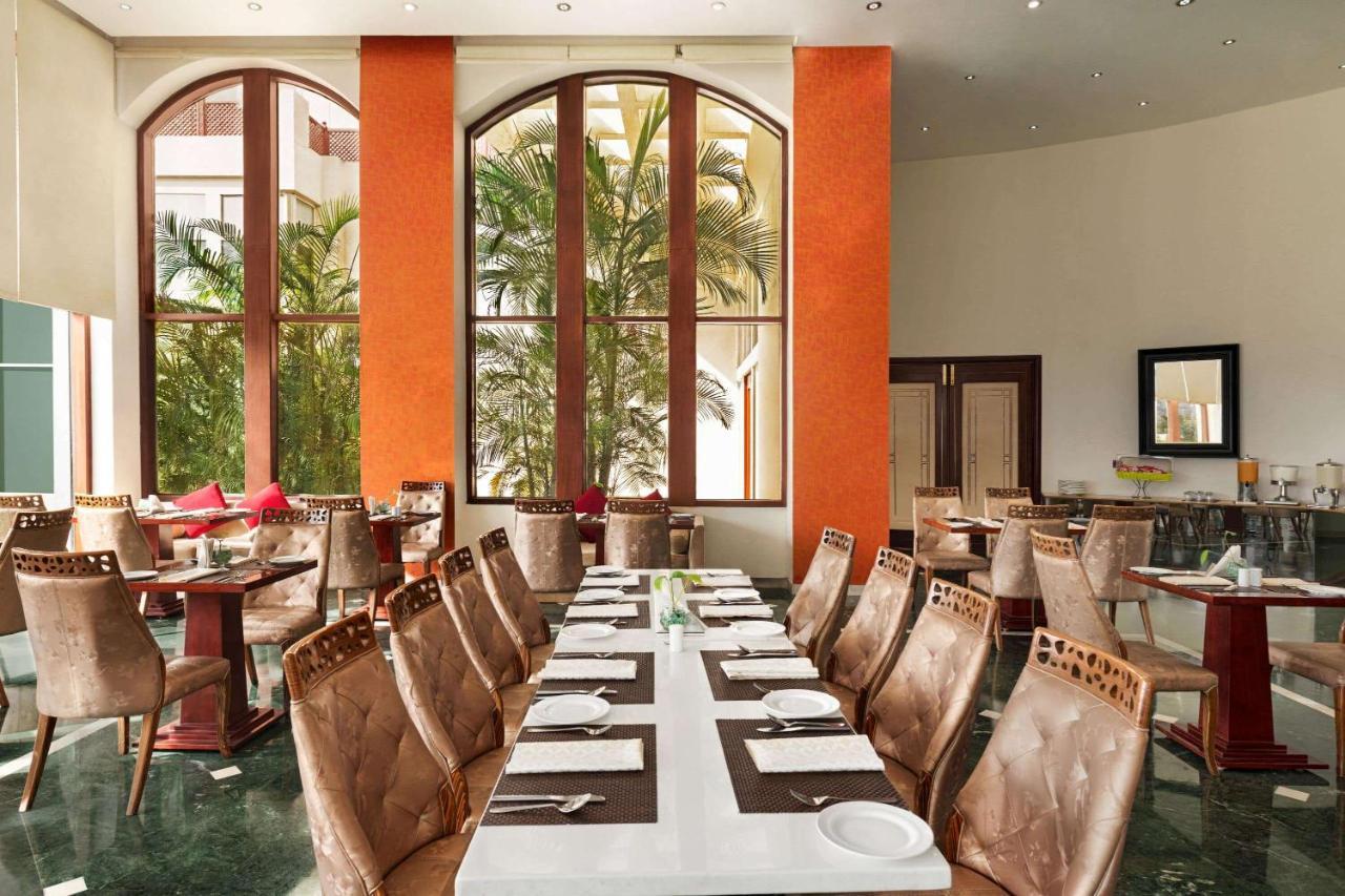 Ramada By Wyndham Jaipur Jaisinghpura Hotell Eksteriør bilde