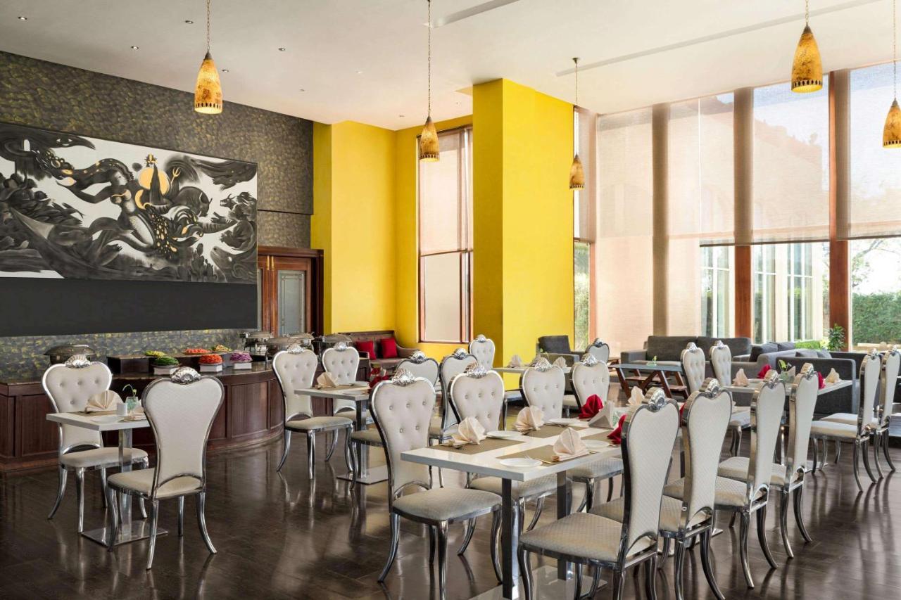 Ramada By Wyndham Jaipur Jaisinghpura Hotell Eksteriør bilde