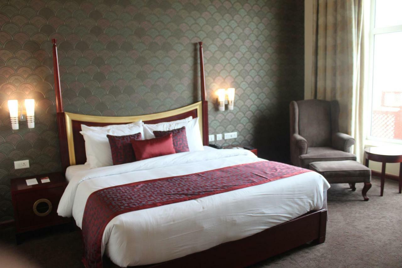 Ramada By Wyndham Jaipur Jaisinghpura Hotell Eksteriør bilde