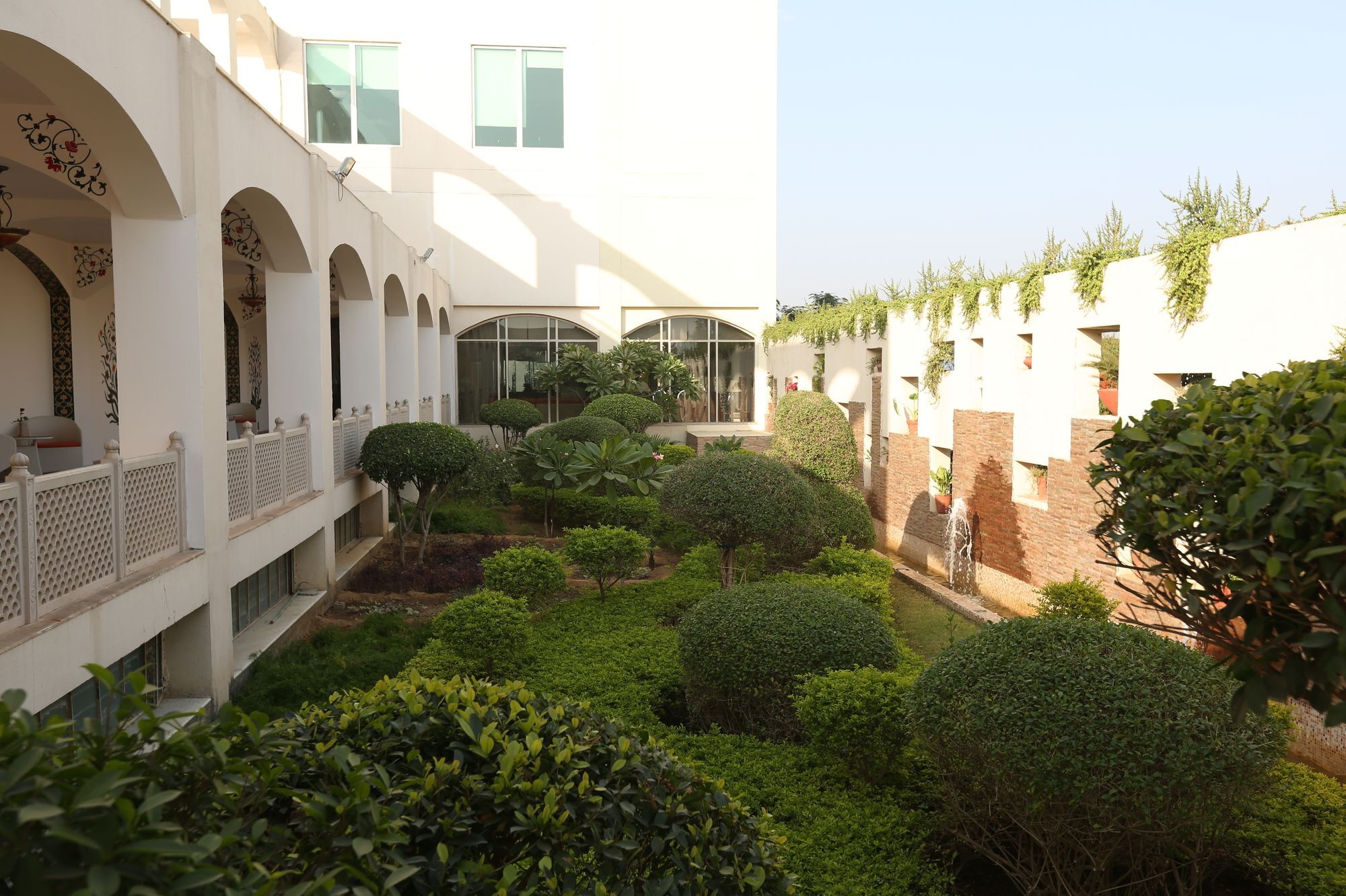 Ramada By Wyndham Jaipur Jaisinghpura Hotell Eksteriør bilde
